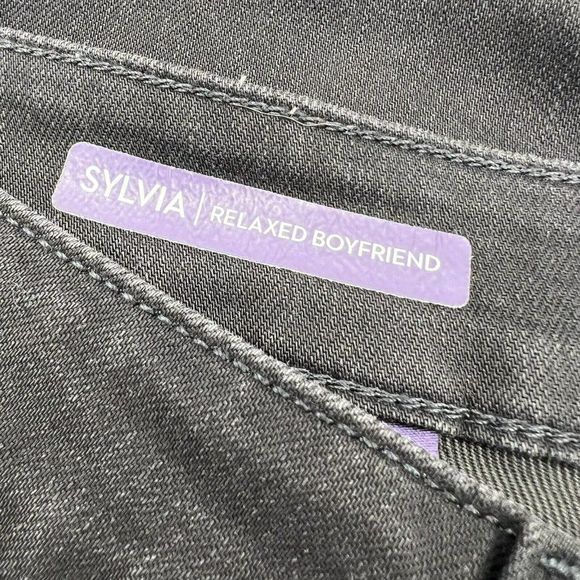 NYDJ Women's Black Sylvia Relaxed Fit Stretch Boyfriend Jeans 12 cuffed - Picture 2 of 5